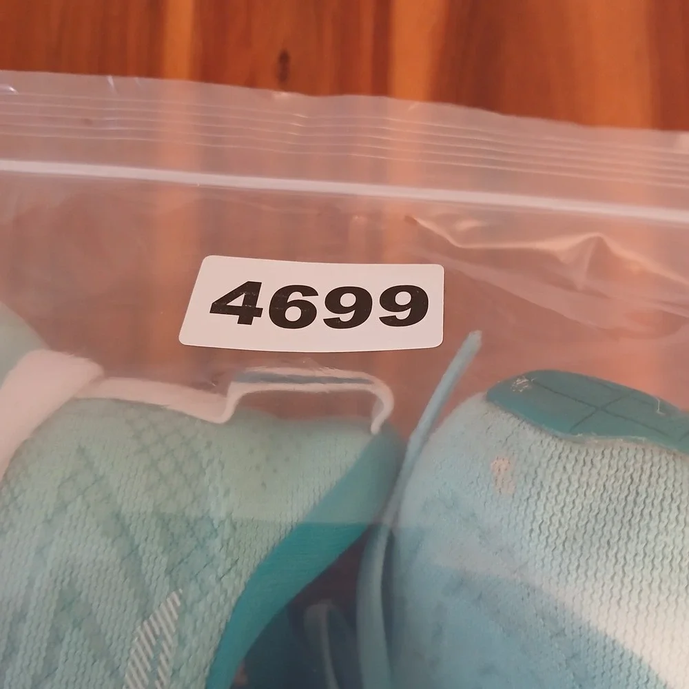 Asics GT-2000 13 Womens 8 Aqua Running Shoes Sneakers Training‎ Gym Lifestyle